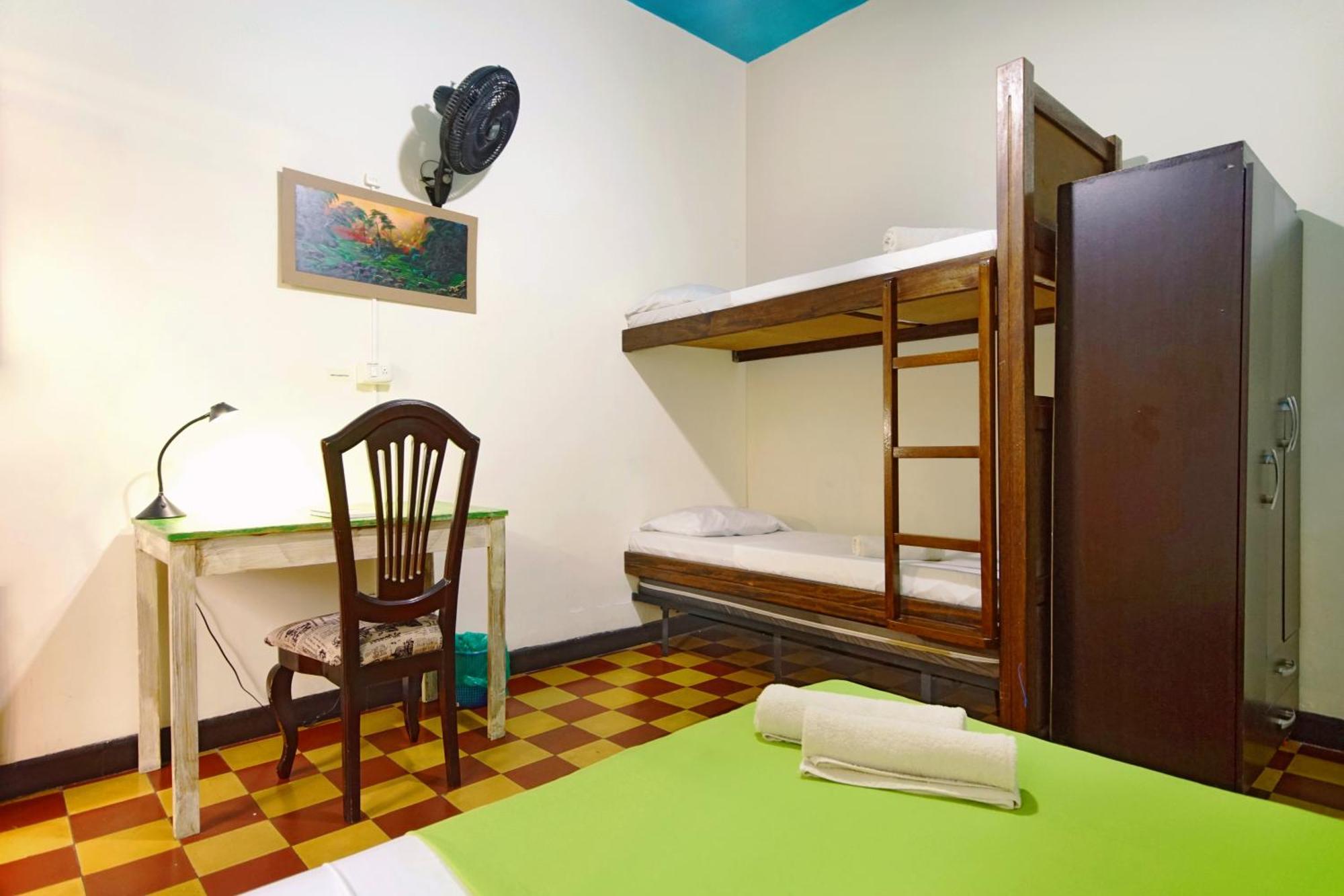Ding-dong Hostel *
